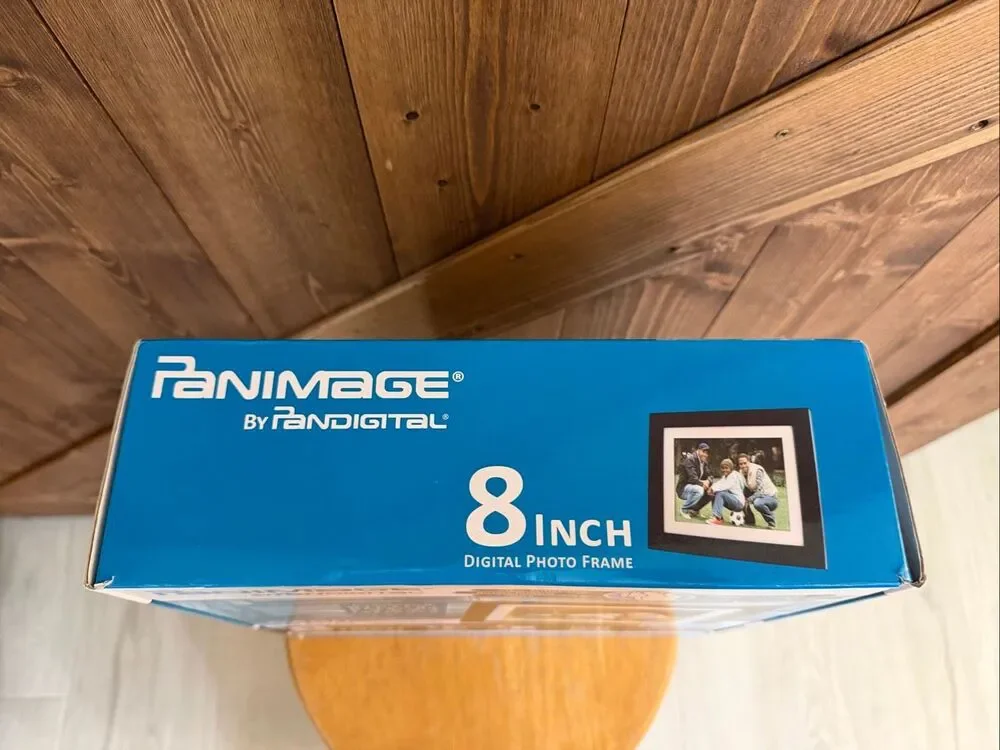 Pandigital PanImage 8” Digital Photo Frame 1GB WiFi Bluetooth 4:3 Open Box (9134